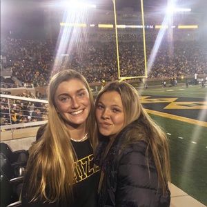 Meet your Posher, Layla